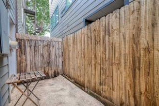 2113 Stanford Street, Houston, TX 77006