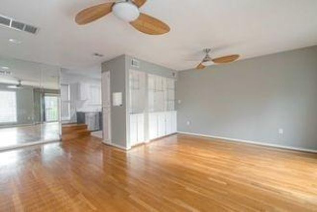 2113 Stanford Street, Houston, TX 77006