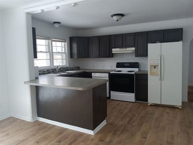 229 W High Street, Bangor, MI 49013