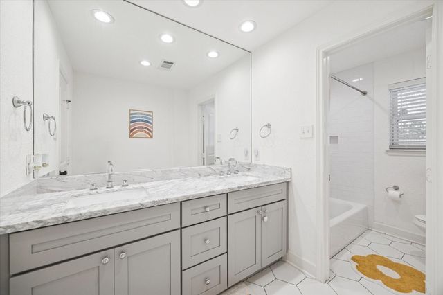 5722 Kuldell Drive, Houston, TX 77096