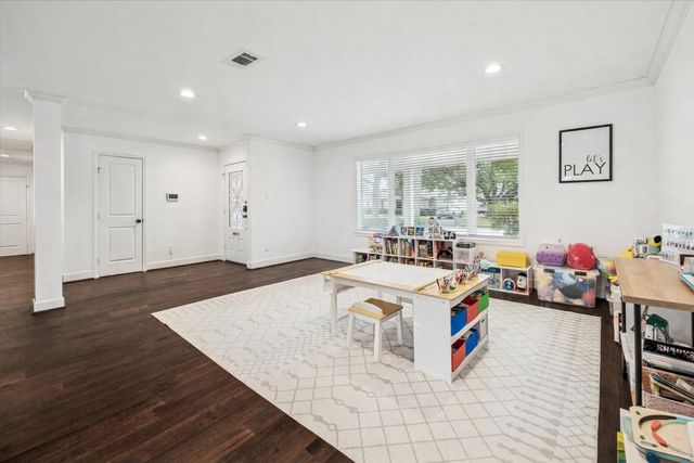 5722 Kuldell Drive, Houston, TX 77096