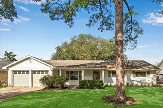 5722 Kuldell Drive, Houston, TX 77096