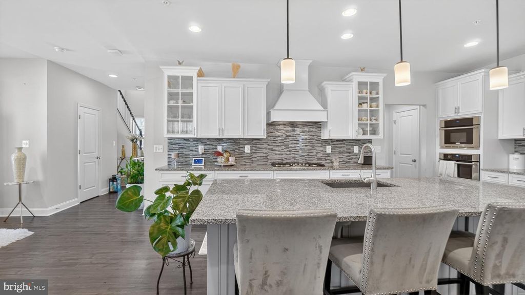 Image 14 of property listing at 7804 WOODVALE WAY, Glen Burnie, MD 21060