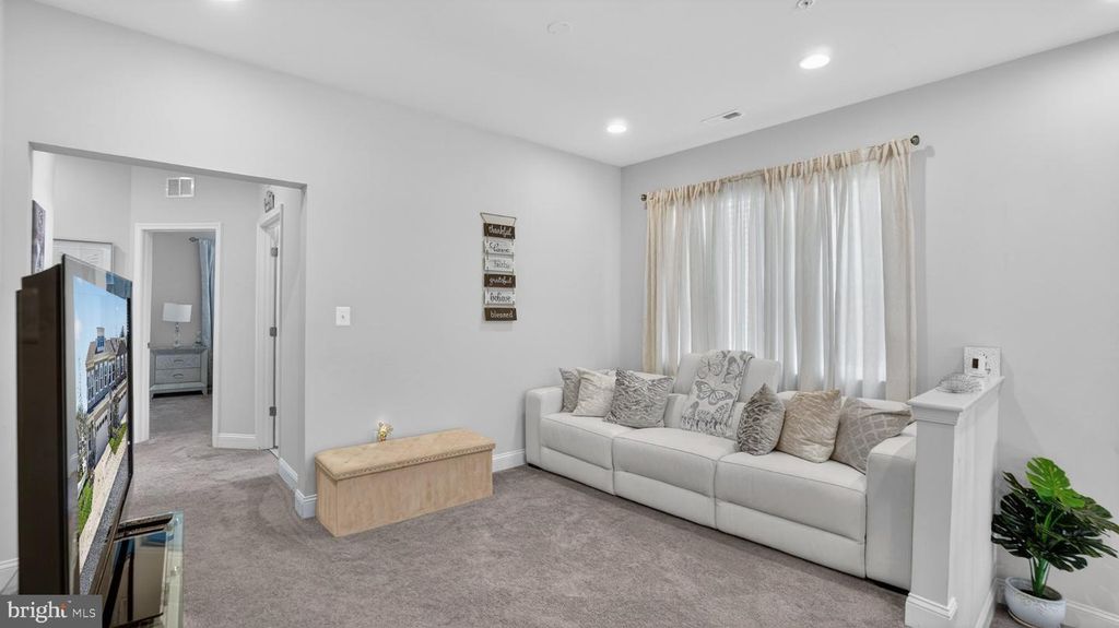 Image 28 of property listing at 7804 WOODVALE WAY, Glen Burnie, MD 21060