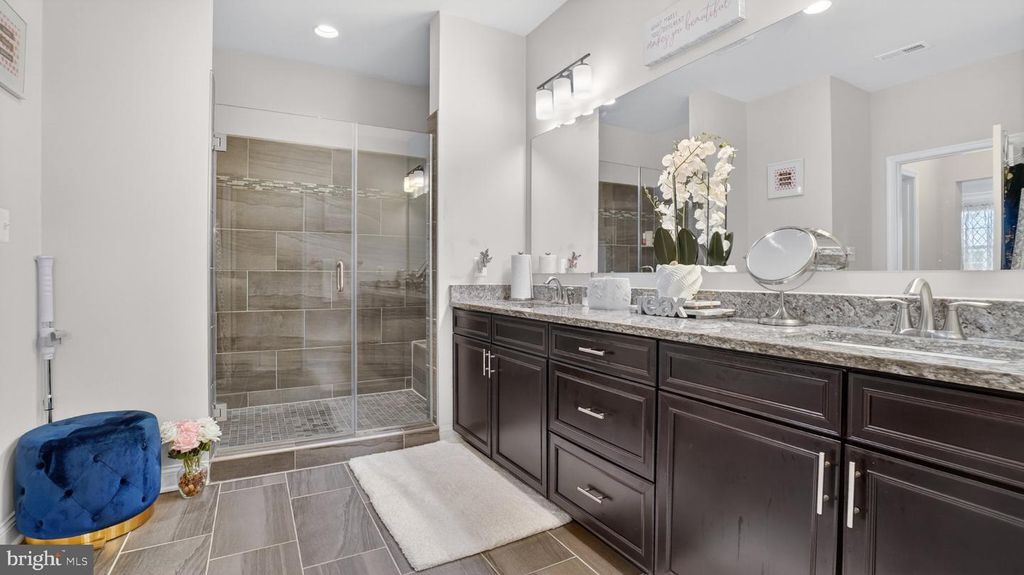 Image 38 of property listing at 7804 WOODVALE WAY, Glen Burnie, MD 21060