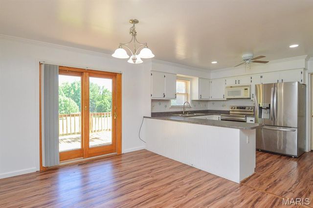 2601 Belle Mar Drive, Belleville, IL 62220