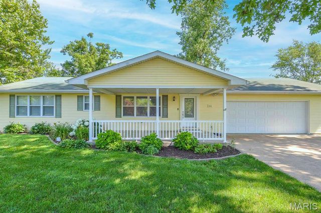 2601 Belle Mar Drive, Belleville, IL 62220