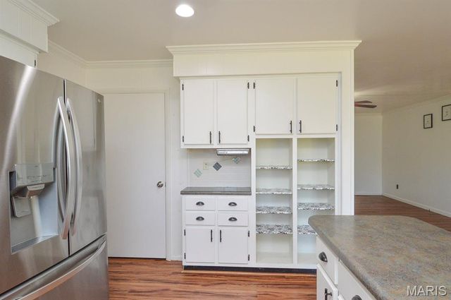 2601 Belle Mar Drive, Belleville, IL 62220