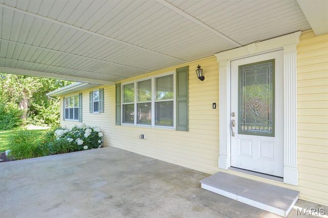 2601 Belle Mar Drive, Belleville, IL 62220