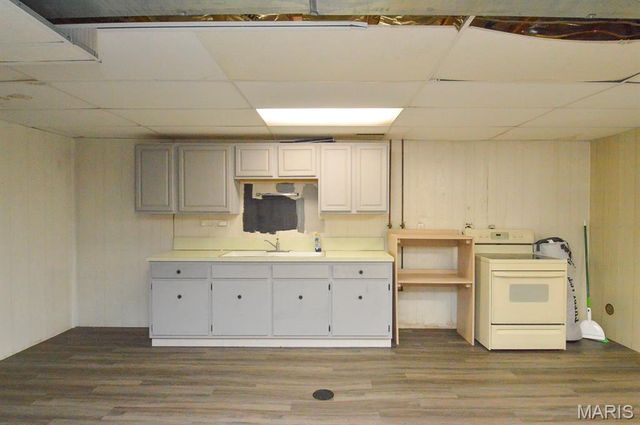 2601 Belle Mar Drive, Belleville, IL 62220
