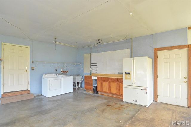 2601 Belle Mar Drive, Belleville, IL 62220