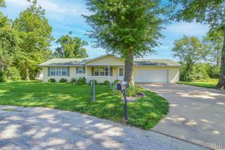 2601 Belle Mar Drive, Belleville, IL 62220