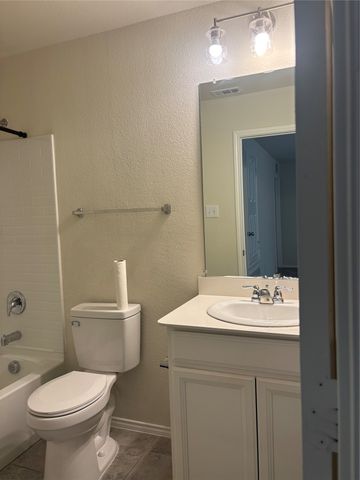 1103 Castroville Drive, Forney, TX 75126