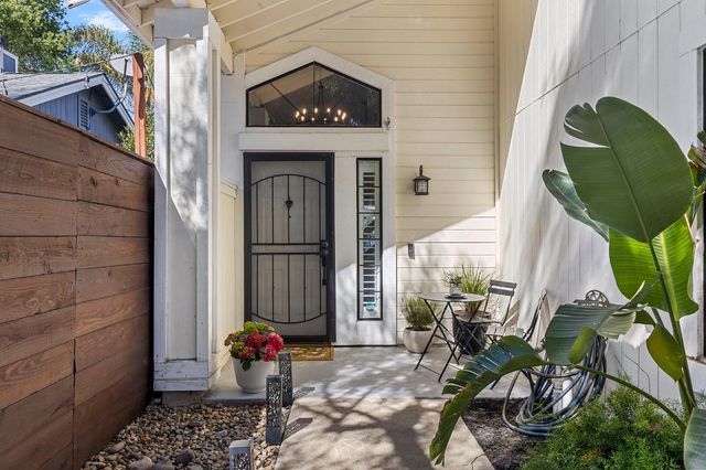 6931 Springmont Dr, Elk Grove, CA 95758