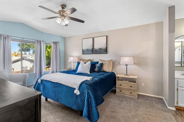 6931 Springmont Dr, Elk Grove, CA 95758