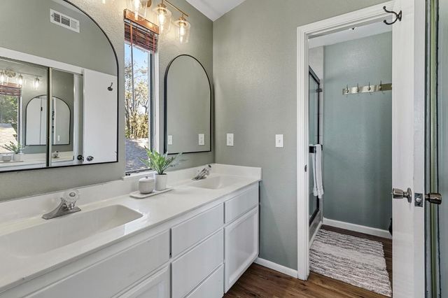 6931 Springmont Dr, Elk Grove, CA 95758