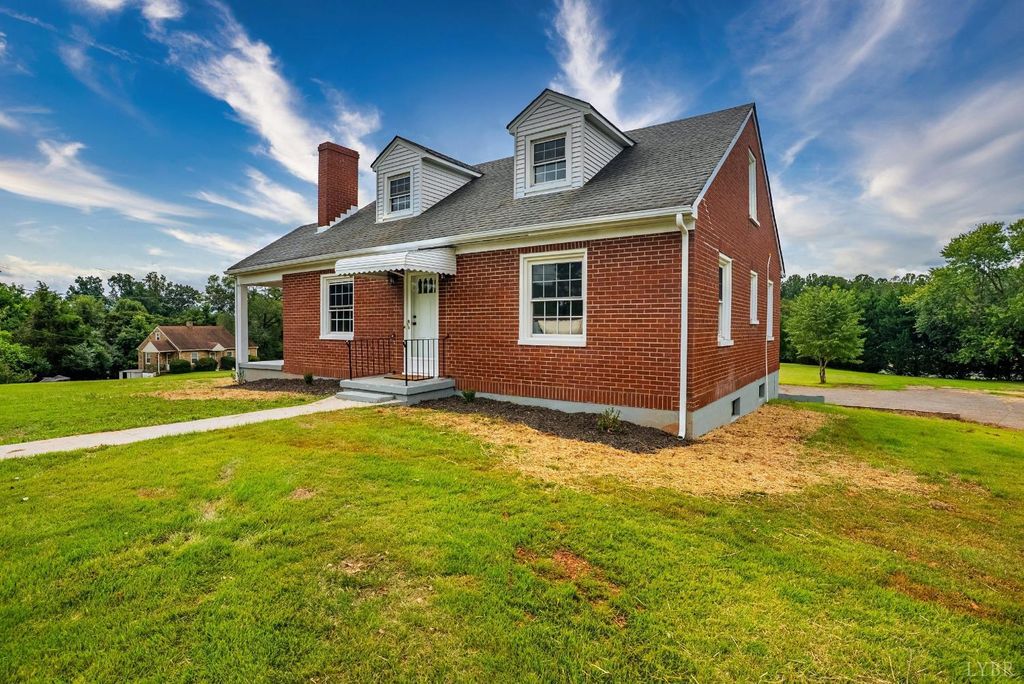 436 Woodys Lake Road, Madison Heights, VA 24572