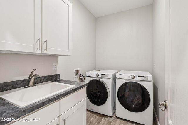 5290 Hebron Drive, Merritt Island, FL 32953