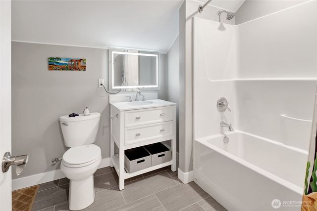 8350 Holly Lane, Maple Falls, WA 98266