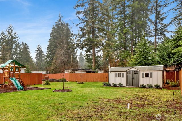8350 Holly Lane, Maple Falls, WA 98266