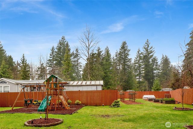 8350 Holly Lane, Maple Falls, WA 98266