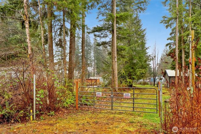 8350 Holly Lane, Maple Falls, WA 98266