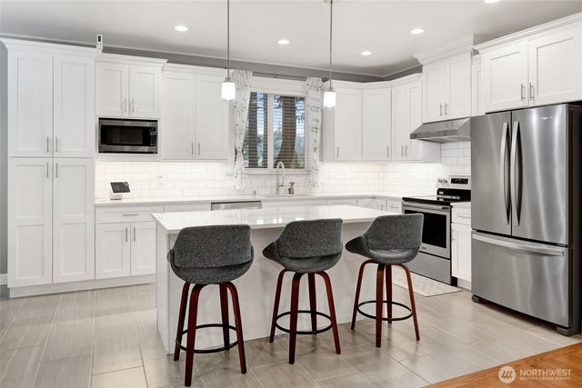 8350 Holly Lane, Maple Falls, WA 98266