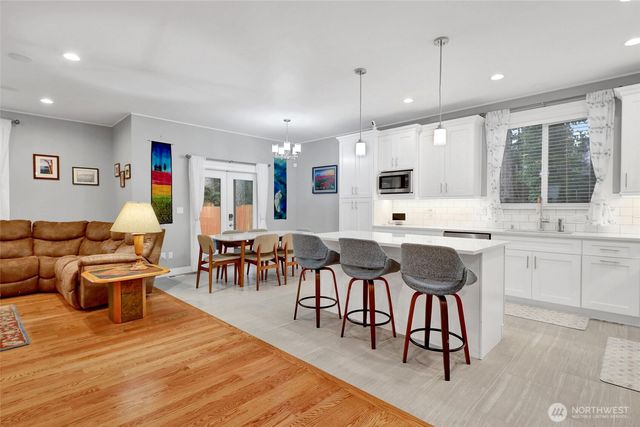 8350 Holly Lane, Maple Falls, WA 98266