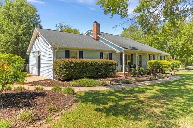 7 Chestnut Ridge Drive, Inman, SC 29349