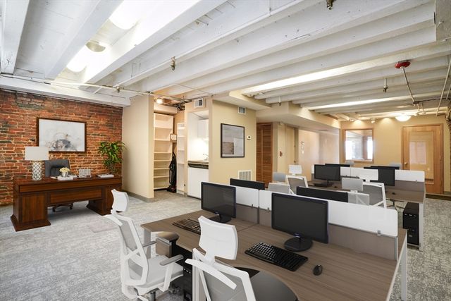 232 Commercial St C, Boston, MA 02109