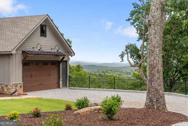 1055 S Laceola Road, Cleveland, GA 30528