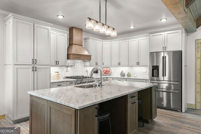 1055 S Laceola Road, Cleveland, GA 30528
