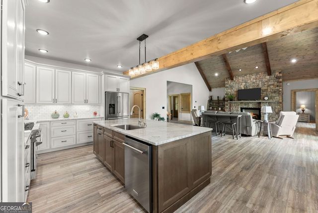 1055 S Laceola Road, Cleveland, GA 30528