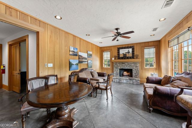 1055 S Laceola Road, Cleveland, GA 30528