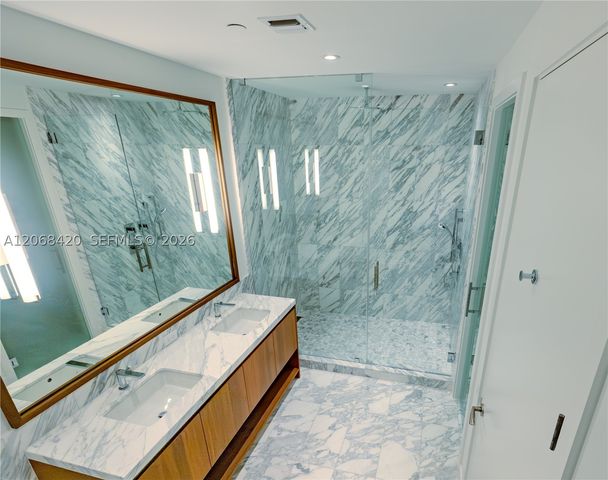 175 SE 25th Rd 1002, Miami, FL 33129