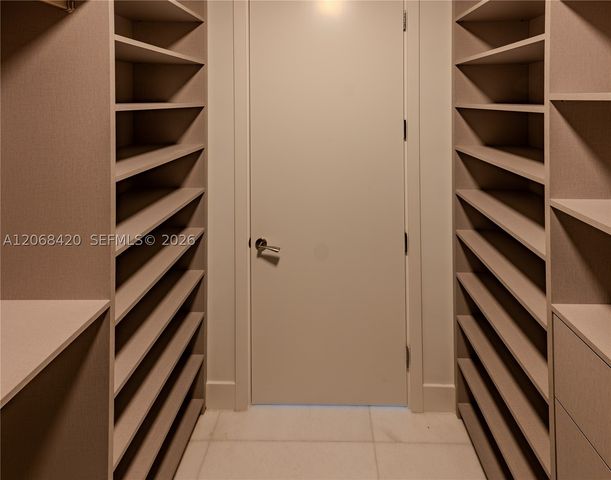 175 SE 25th Rd 1002, Miami, FL 33129