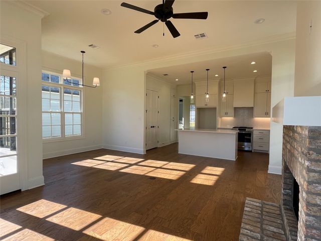 2232 Fairwoods Drive, Shreveport, LA 71106