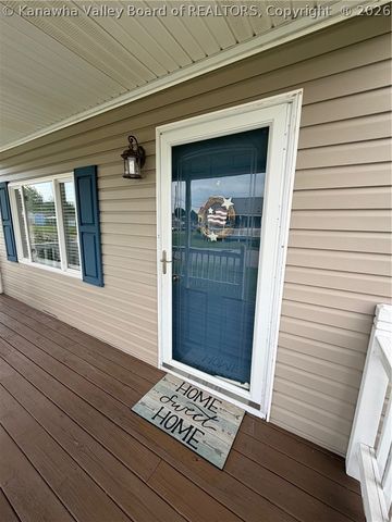 211 West Street, St Albans, WV 25177
