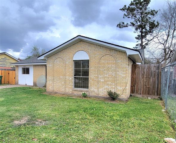 12935 Southspring Drive, Houston, TX 77047