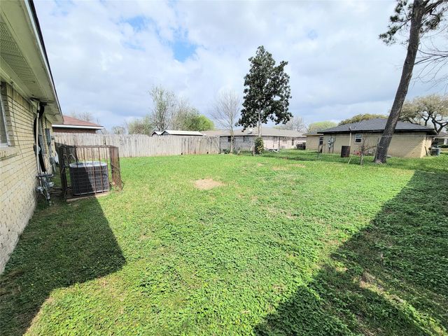 12935 Southspring Drive, Houston, TX 77047