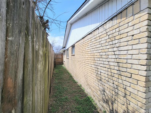 12935 Southspring Drive, Houston, TX 77047