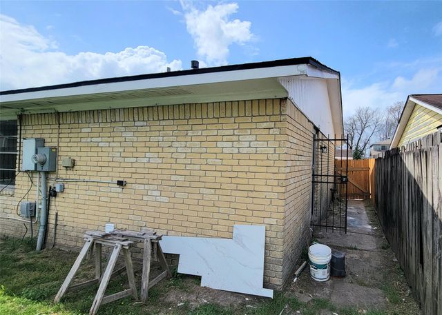 12935 Southspring Drive, Houston, TX 77047