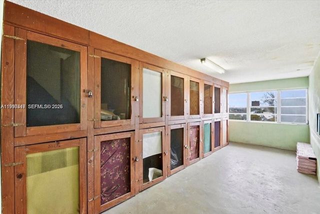 330 SE 2nd St 101G, Hallandale Beach, FL 33009