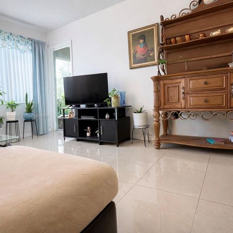 330 SE 2nd St 101G, Hallandale Beach, FL 33009