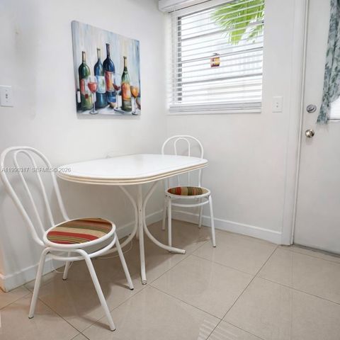 330 SE 2nd St 101G, Hallandale Beach, FL 33009