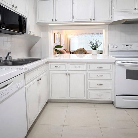 330 SE 2nd St 101G, Hallandale Beach, FL 33009