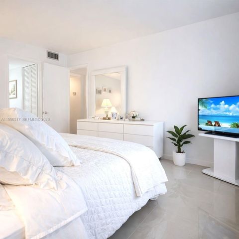 330 SE 2nd St 101G, Hallandale Beach, FL 33009