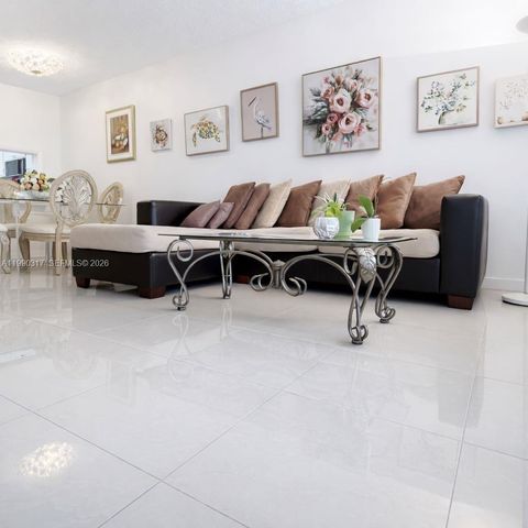 330 SE 2nd St 101G, Hallandale Beach, FL 33009