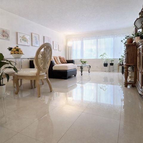 330 SE 2nd St 101G, Hallandale Beach, FL 33009