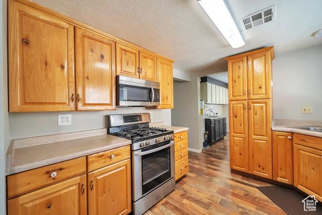 560 E GARDEN AVE, South Salt Lake, UT 84106